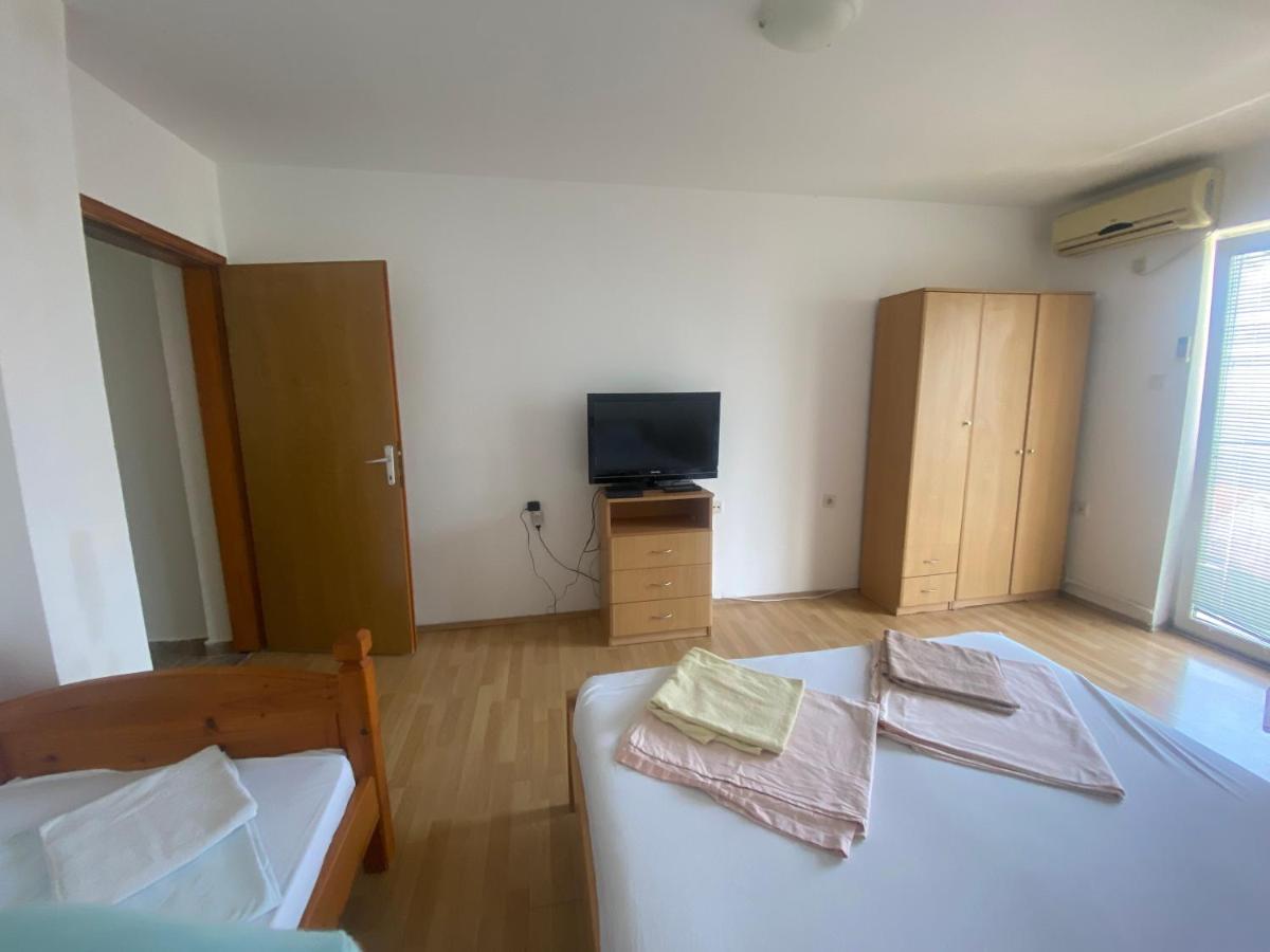 Apartments Djuricic Kotor Luaran gambar